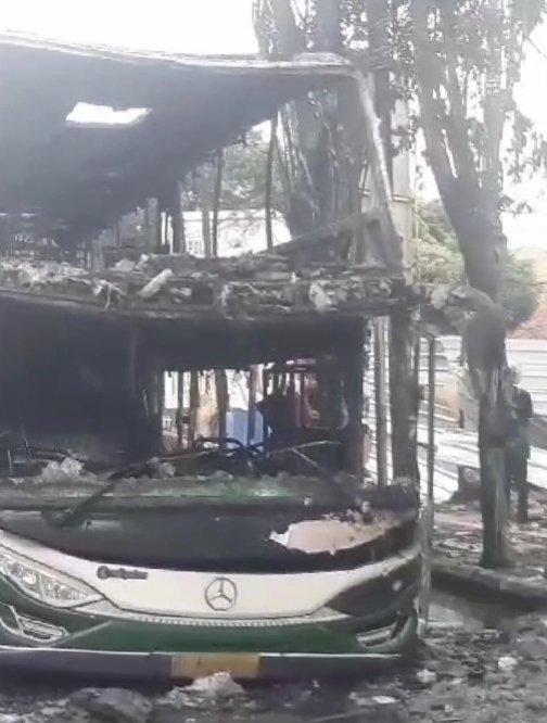 Bangkai bus Karina 