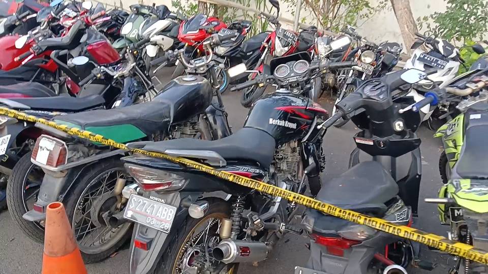 Motor knalpot brong yang disita petugas