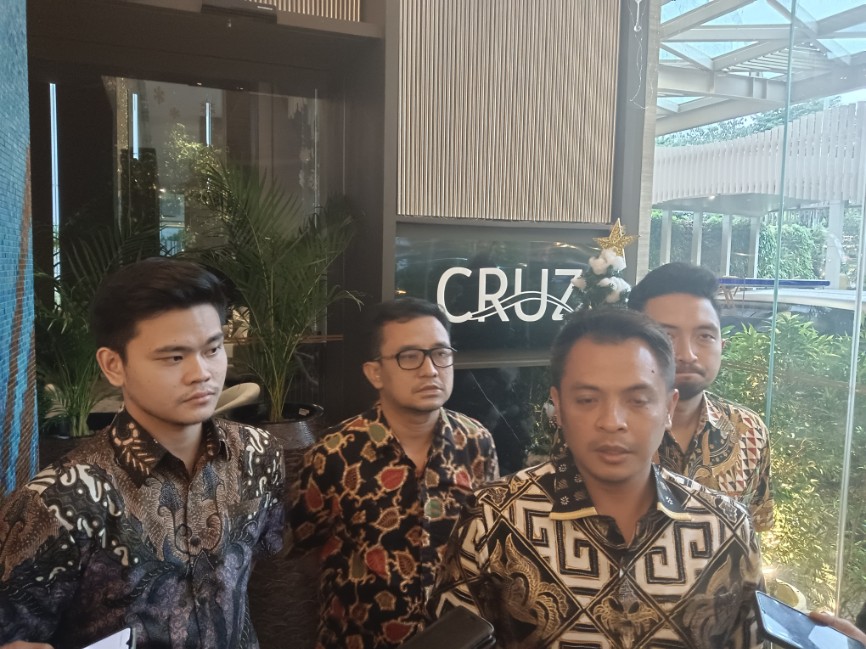 AKBP Hendro saat olah TKP di Hotel Vasa Surabaya