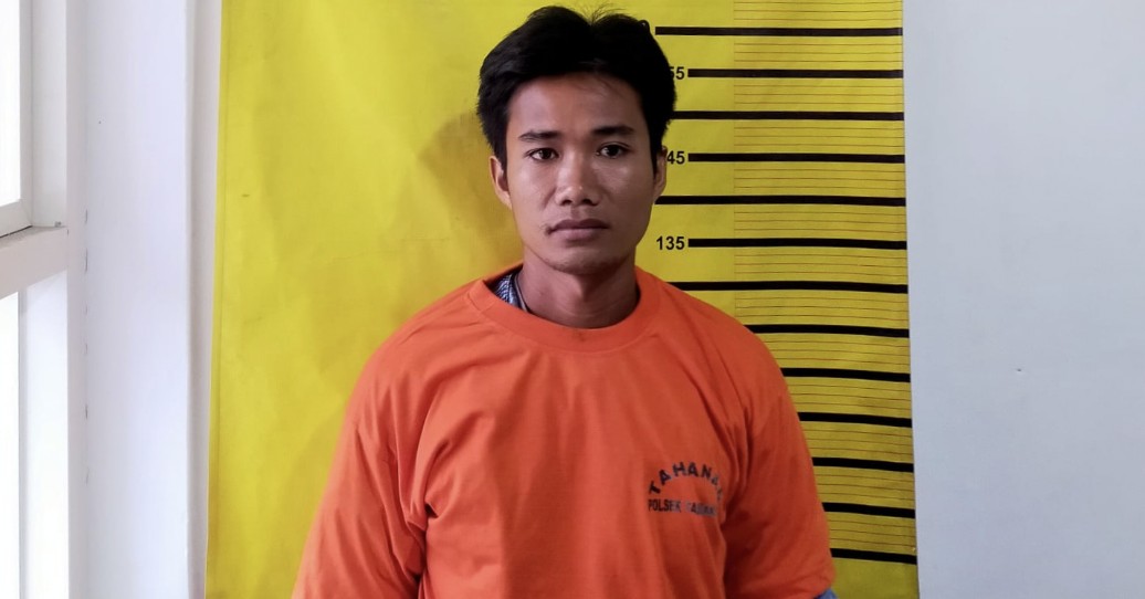 Sopir penjual ban 