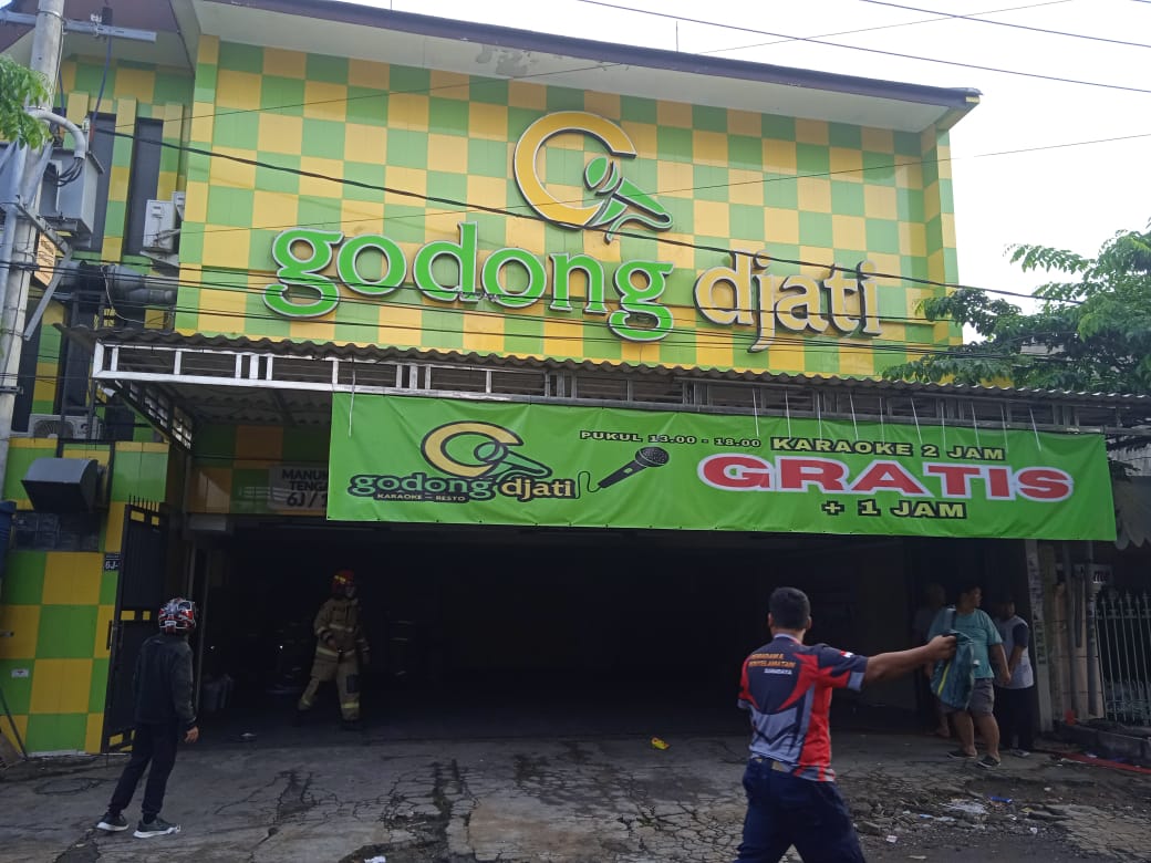 Karoke Godong Djati yang terbakar