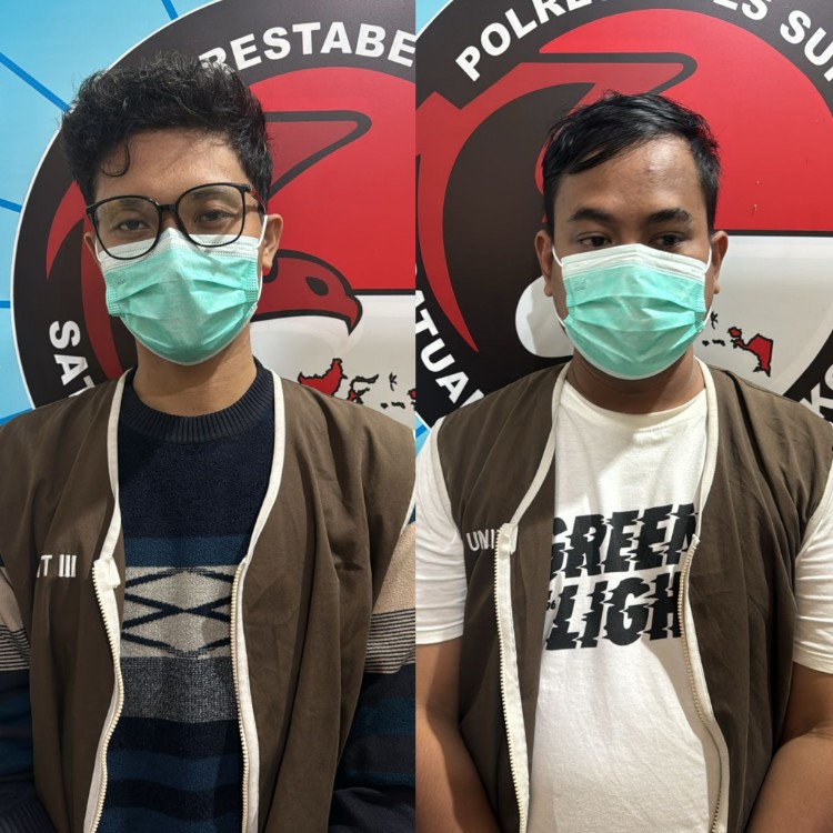 Dua pelaku pengedar narkotika yang dibekuk Polrestabes Surabaya