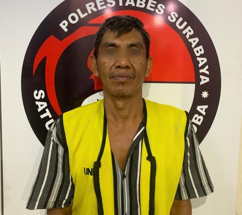 Pengedar narkotika jenis sabu yang dibekuk Satreskoba Polrestabes Surabaya