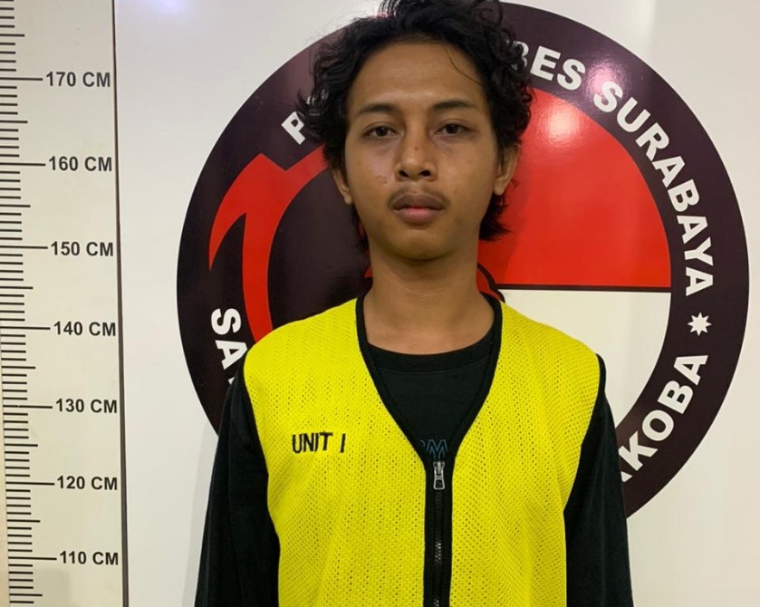 Mahasiswa pemilik tembakau sintetis yang diamankan Polrestabes Surabaya 
