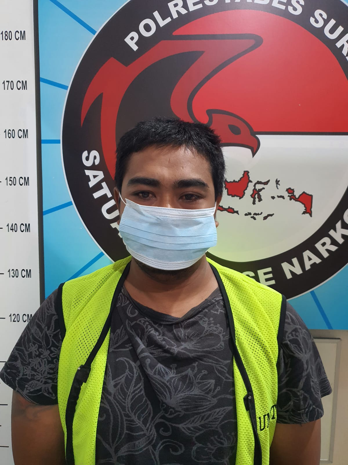 Pengedar sabu yang ditangkap Polrestabes Surabaya