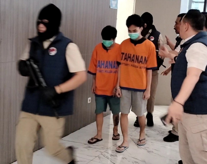 Dua kurir sabu jaringan Fredy Pratama di Polda Jatim