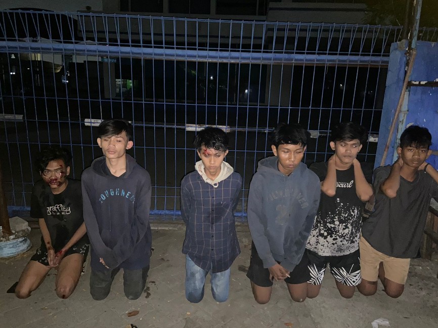 Kelompok gangster yang diamankan tim Respati Polrestabes Surabaya