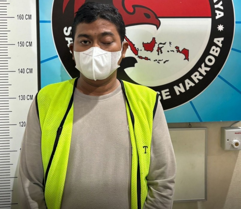Pelaku pengedar narkotika jenis sabu di Polrestabes Surabaya