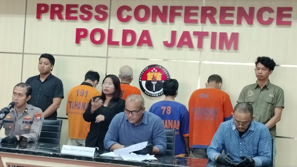 Pencuri mobil truks di Polda Jatim