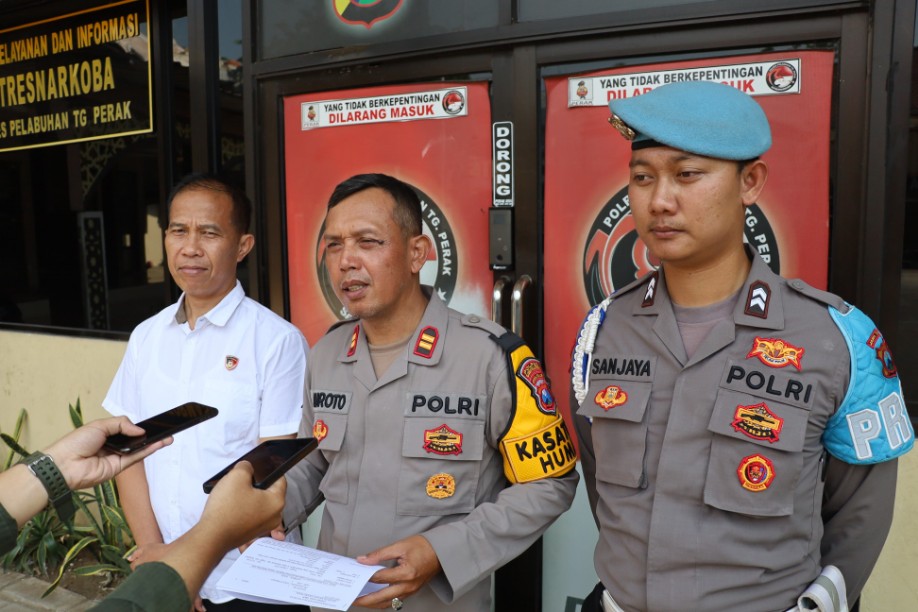 Kasi Humas Polres Tanjung Perak Iptu Suroto