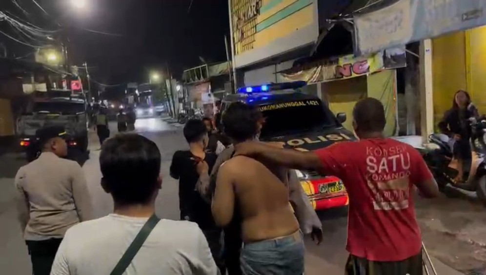 Tiga Pemuda Simo yang diamankan Polsek Simokerto