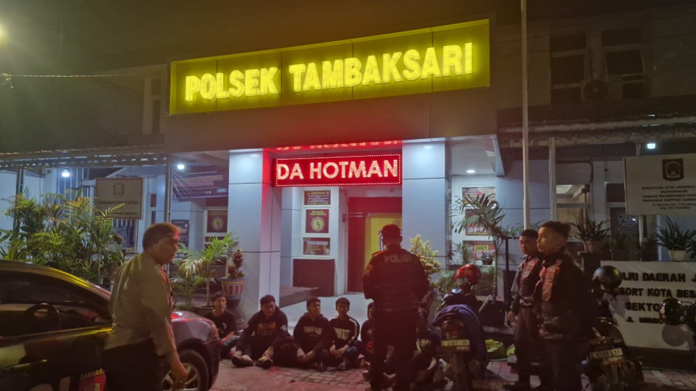 Tujuh anggota PSHT di Polsek Tambaksari