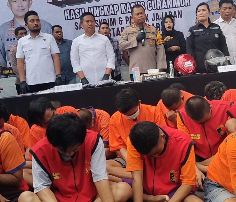 Kapolrestabes Surabaya pamerkan pelaku curi motor