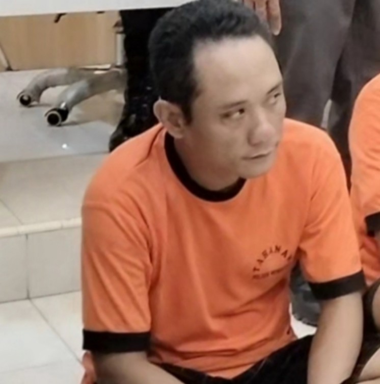 Pelaku pencurian di Polsek Wonocolo