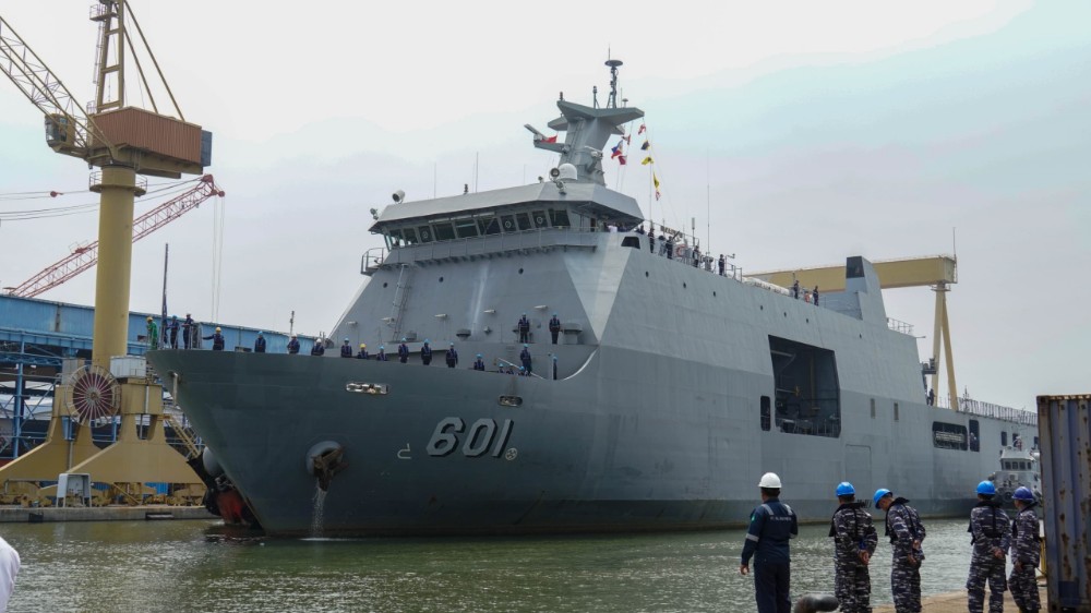 Proses pemeliharaan dan perbaikan di PT PAL Indonesia.