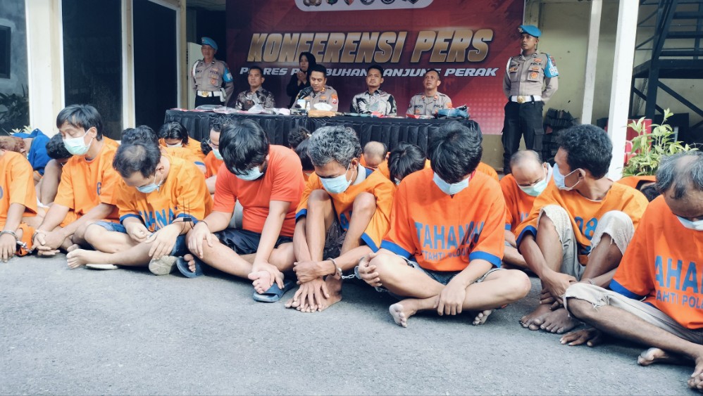 Puluhan preman dan pelaku pencurian di Polres Tanjung Perak