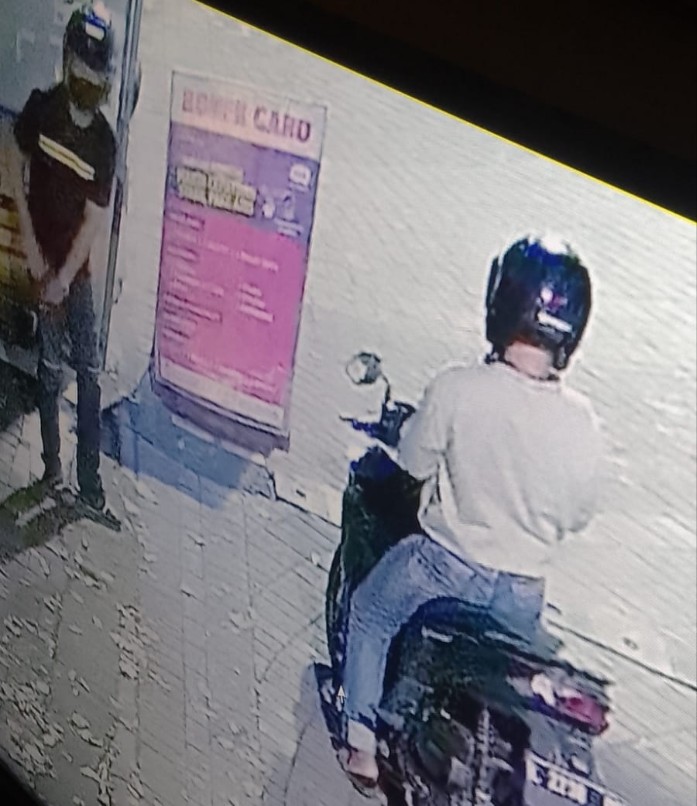 Diduga pelaku Pencurian motor di Karanggayam Surabaya 