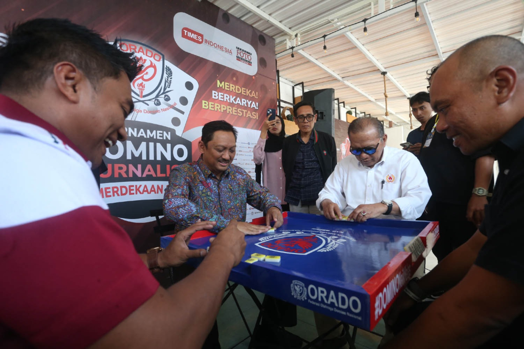 Lomba Domino piala Orado