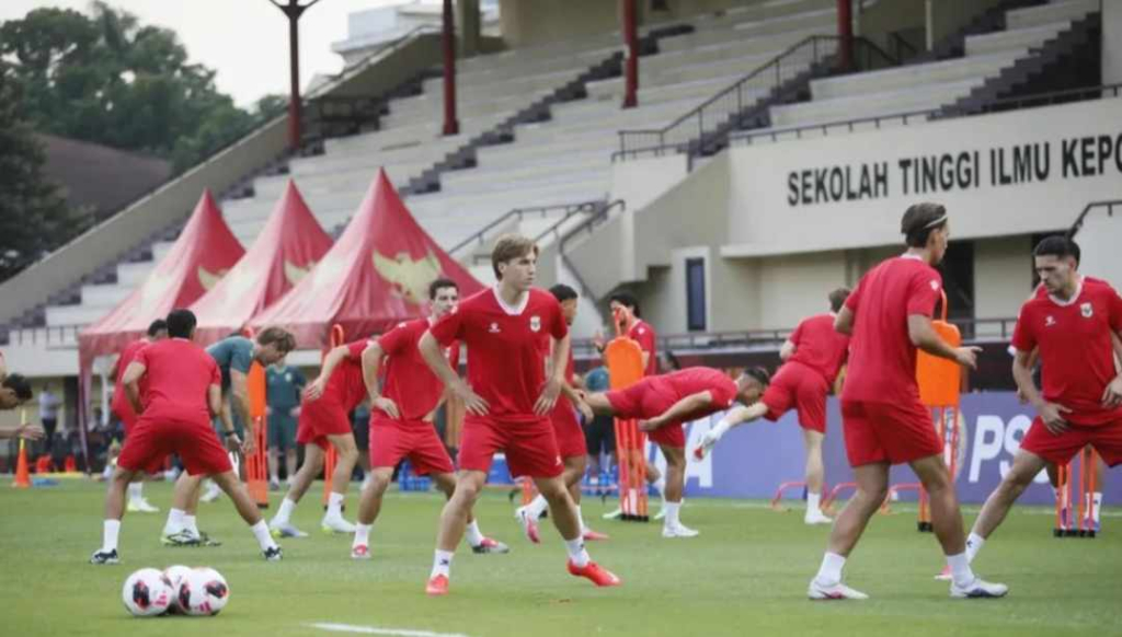 Sesi latihan Timnas Indonesia